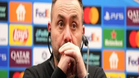 郑钦文迈阿密赛四强折戟，不敌萨巴伦卡晋级